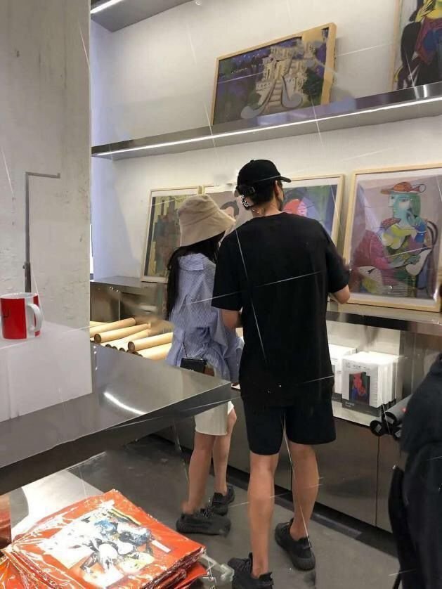 吃瓜吃到麻木！杨幂魏大勋疑似同居，杨幂和魏大勋第五次被拍到