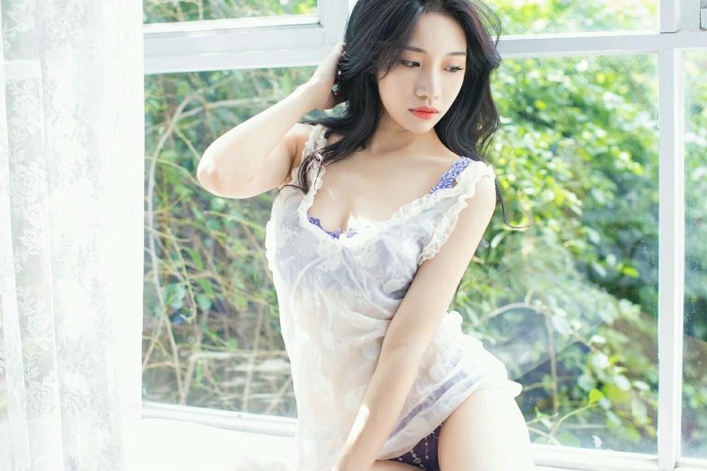 小狐狸Sica私房内衣居家迷人妩媚写真