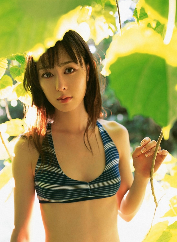 性感迷人气质嫩模火辣写真