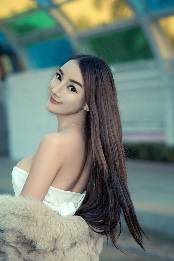 皮草美女婕西儿jessie诱惑迷人妖娆妩媚火辣眼神气质写真