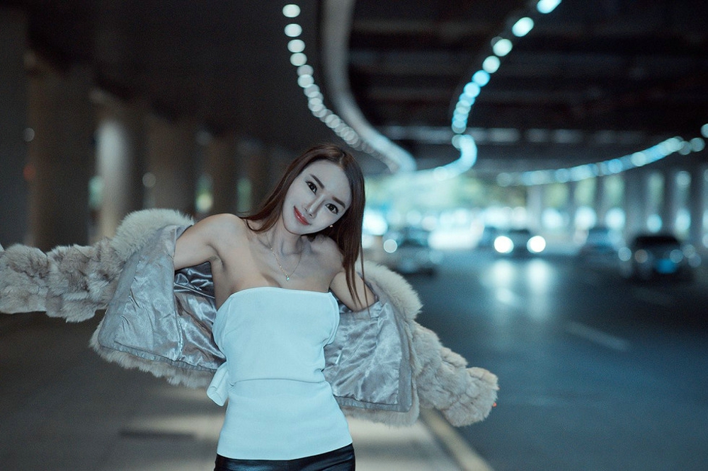 皮草美女婕西儿jessie诱惑迷人妖娆妩媚火辣眼神气质写真
