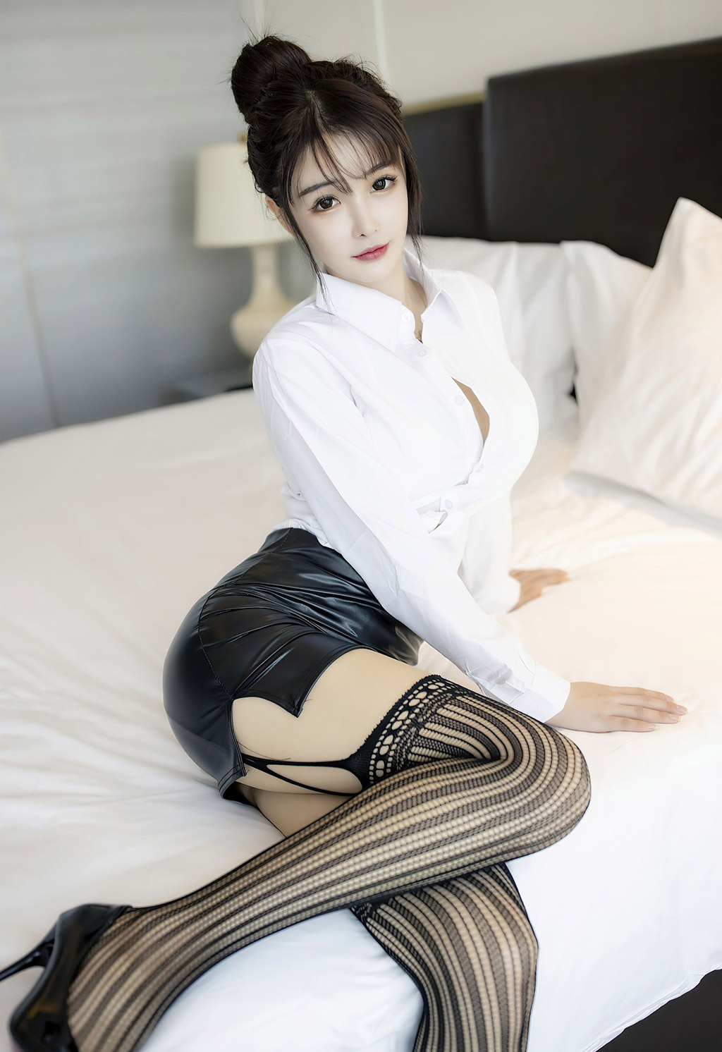 南初妹妹经典的秘书职业装主题系列