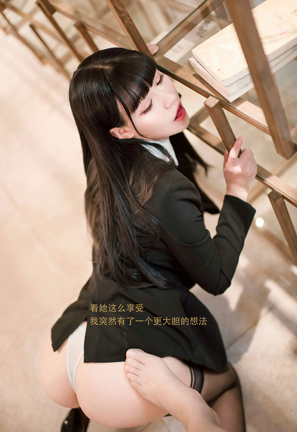 朱可儿Flower图书馆令人想入非非的女神