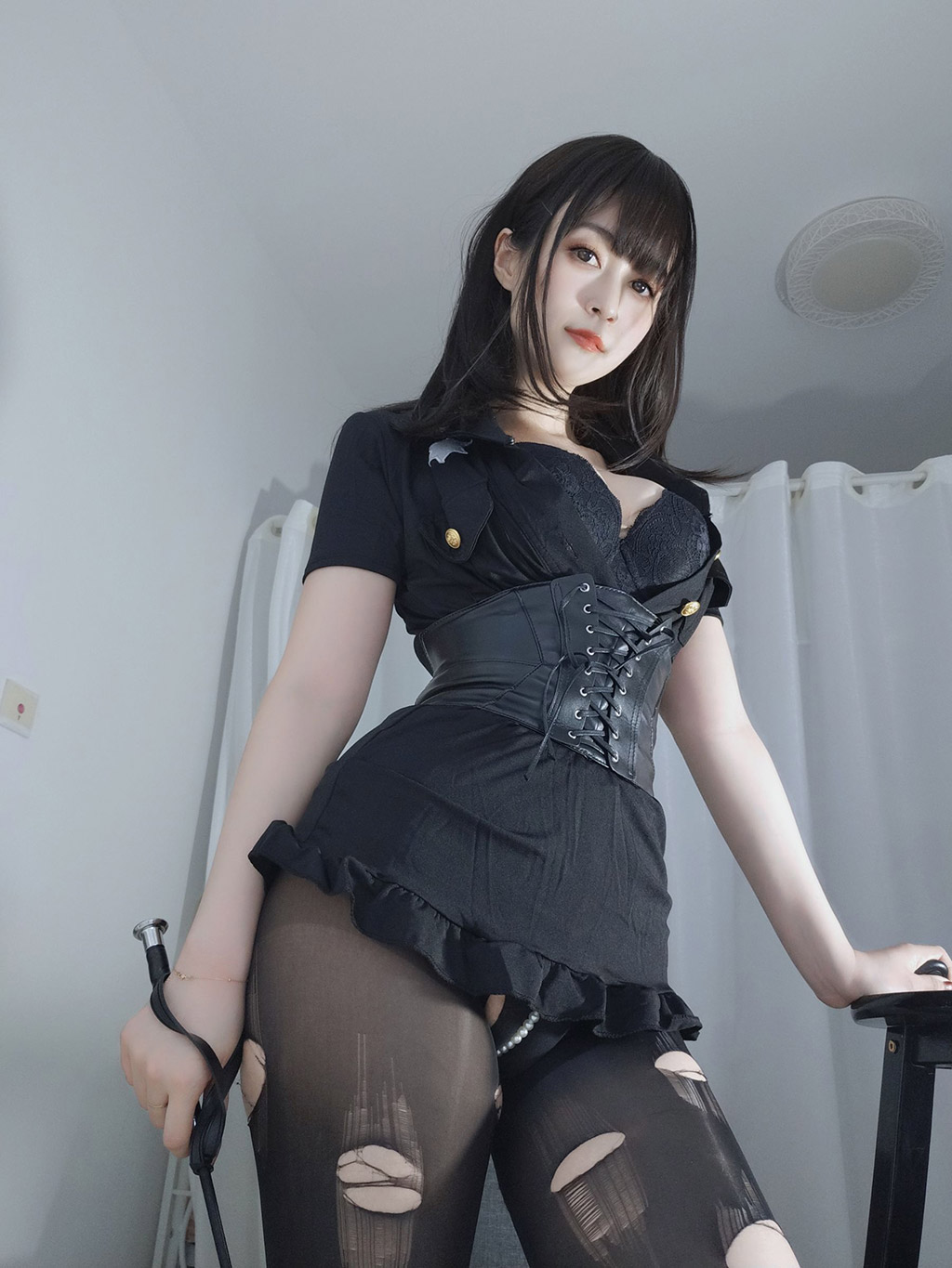 白银小姐姐COS福利抖S火辣撩人
