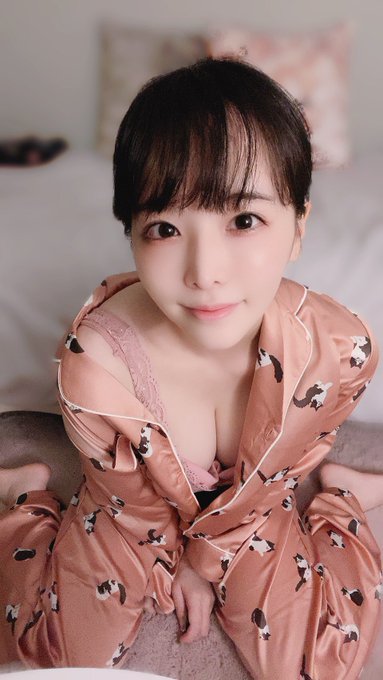超火辣开胸洋装！ G罩杯气质新人女演员「三宫椿」庆推特2万追踪福利照洗版啦！