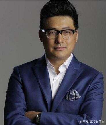 王岳伦就与女子举止亲密道歉 网友不买账：该为李湘和王诗龄考虑下