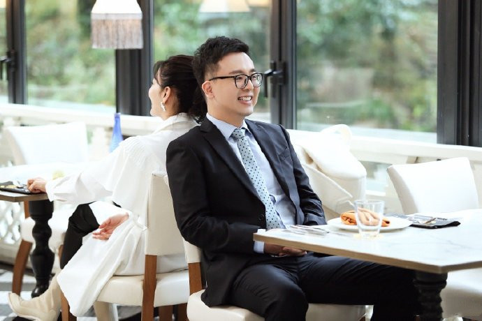 怦然再心动节目组声明 黄奕约会对象被曝骗婚、劈腿？
