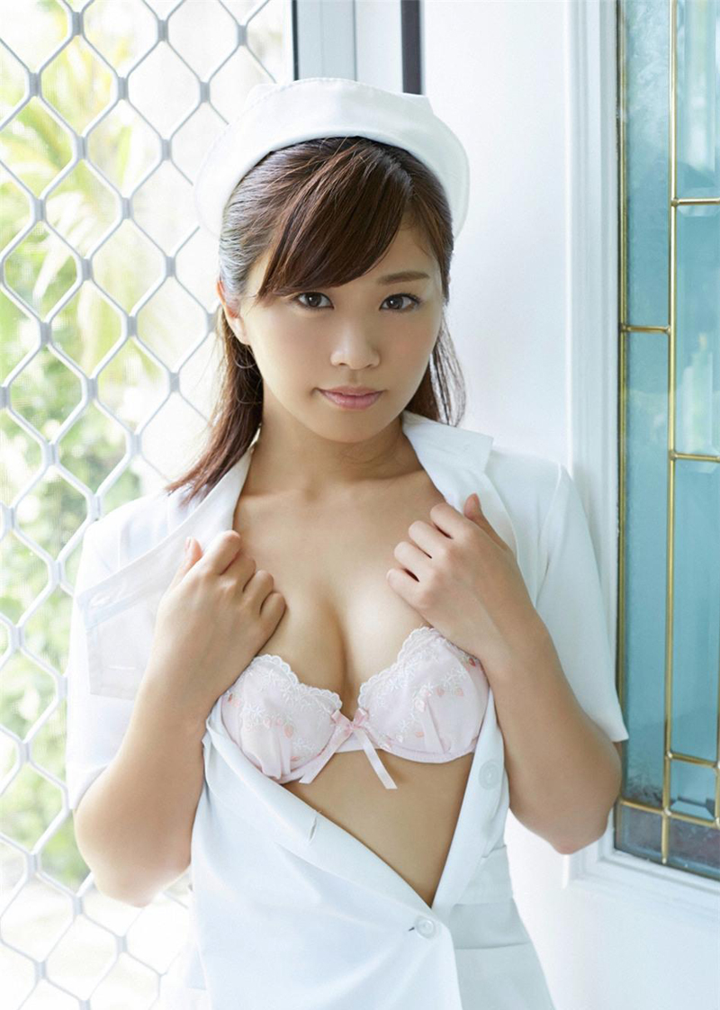 性感白丝小护士温柔甜蜜巨乳诱惑写真