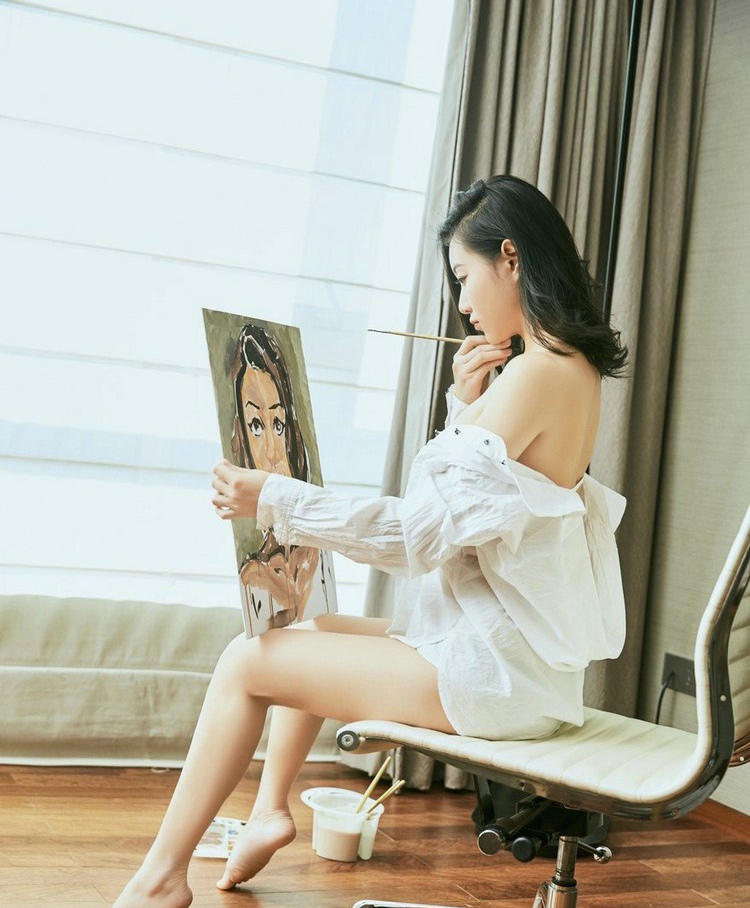 诱惑半裸张梓然慵懒性感极致艺术写真