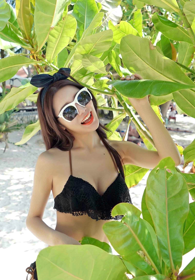 性感娇嫩95后美女模特徐妍馨Mandy普吉岛娇嫩写真
