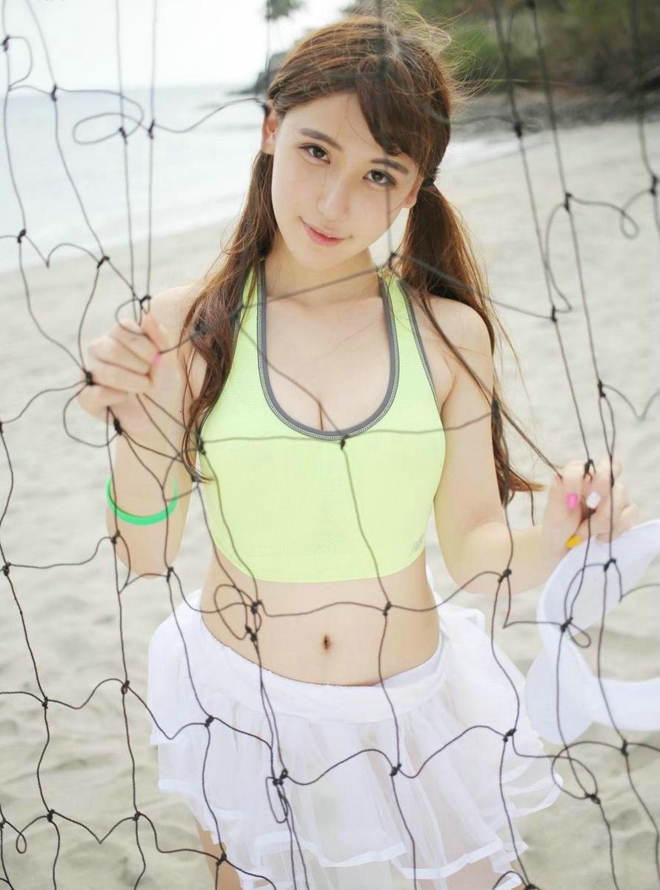 性感美乳翘臀沙滩美女熊吖BOBO妩媚妖娆诱惑写真