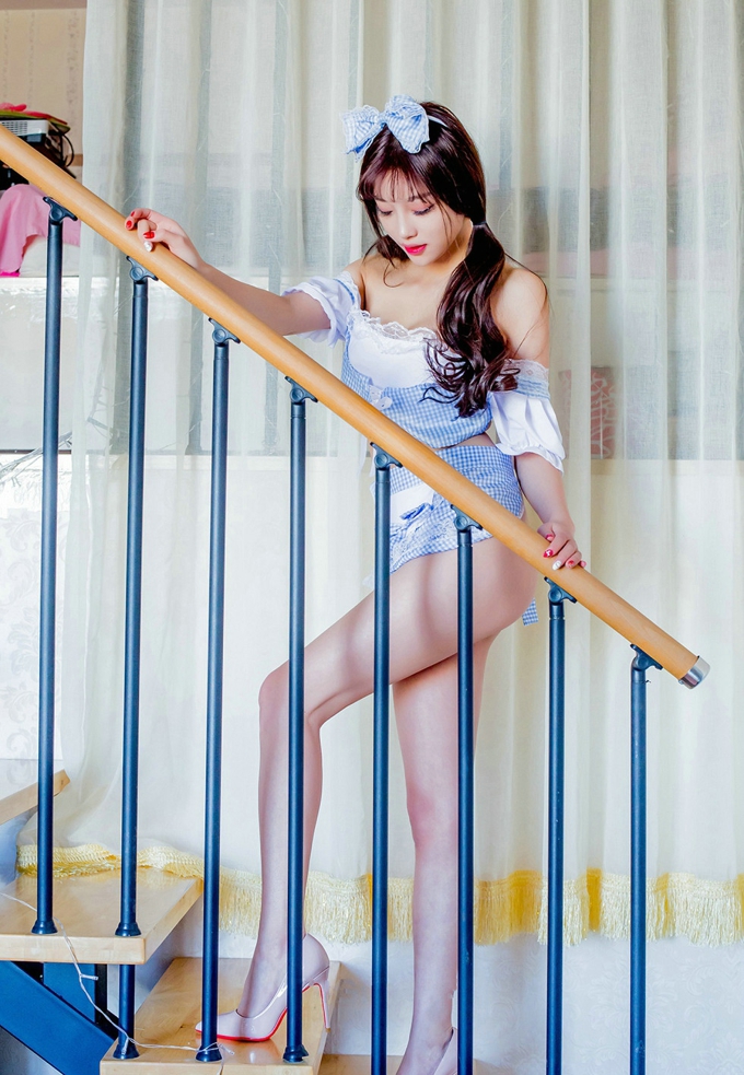 清纯可爱杨晨晨sugar美腿娇巧写真