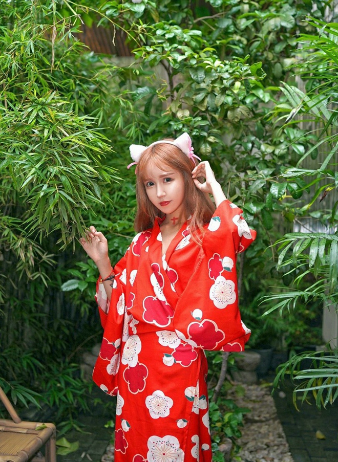 清纯靓丽少女北北火辣美乳户外娇艳诱惑写真