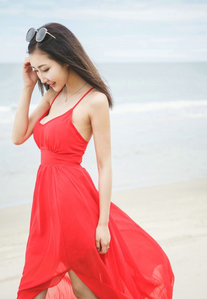 红色长裙美腿Yumi-尤美气质迷人写真