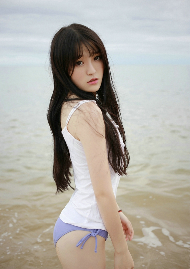 清纯粉嫩性感小美女湿身娇媚销魂挑逗诱惑美臀写真