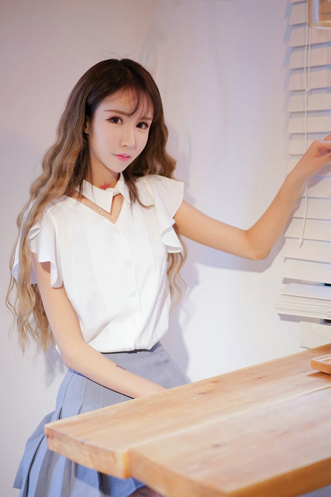 顾北北性感 诱惑美乳翘臀美腿气质清纯魅惑写真