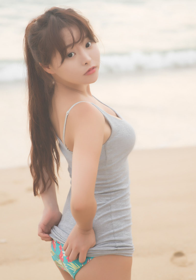 水嫩嫩的萌妹柳侑绮写真美照