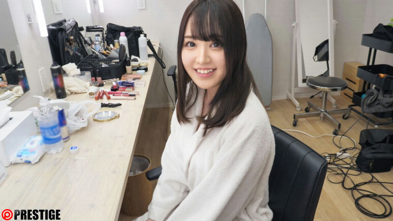 前偶像出道！ E罩杯白皙小只马美少女“时田萌萌”先出大尺写真集、旋即AV出道！